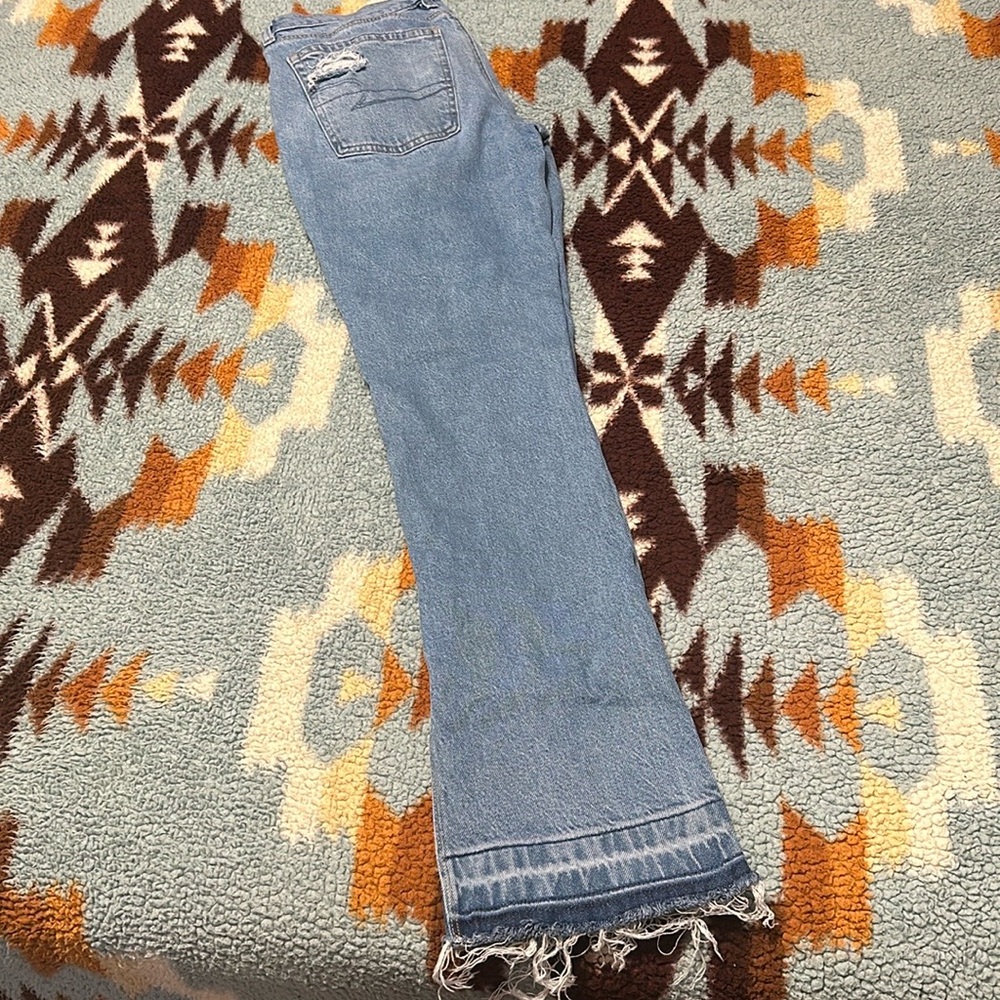 American Eagle 90’s low rise skinny kick jeans!!